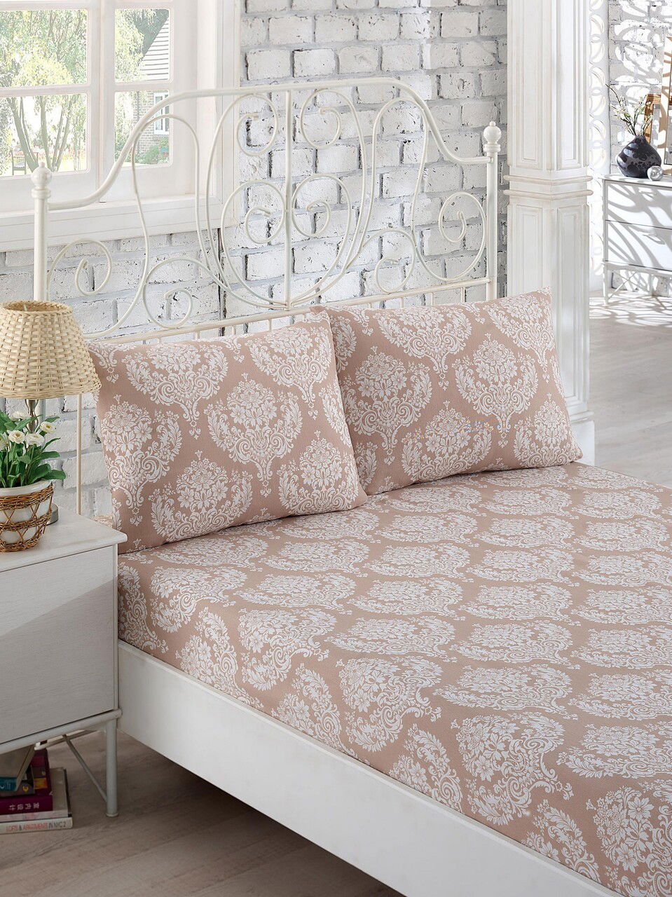 Set de pat dublu (cearceaf cu elastic si perne) 3 piese, Post - Brown, Eponj Home, 65% bumbac/35% poliester