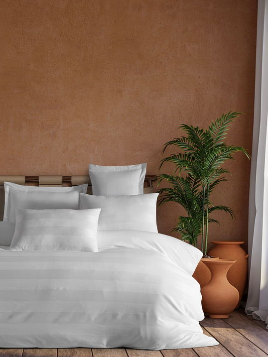 Lenjerie de pat dubla 3 piese, Max Yollu Saten - White, EnLora Home, 70% bumbac/30% poliester