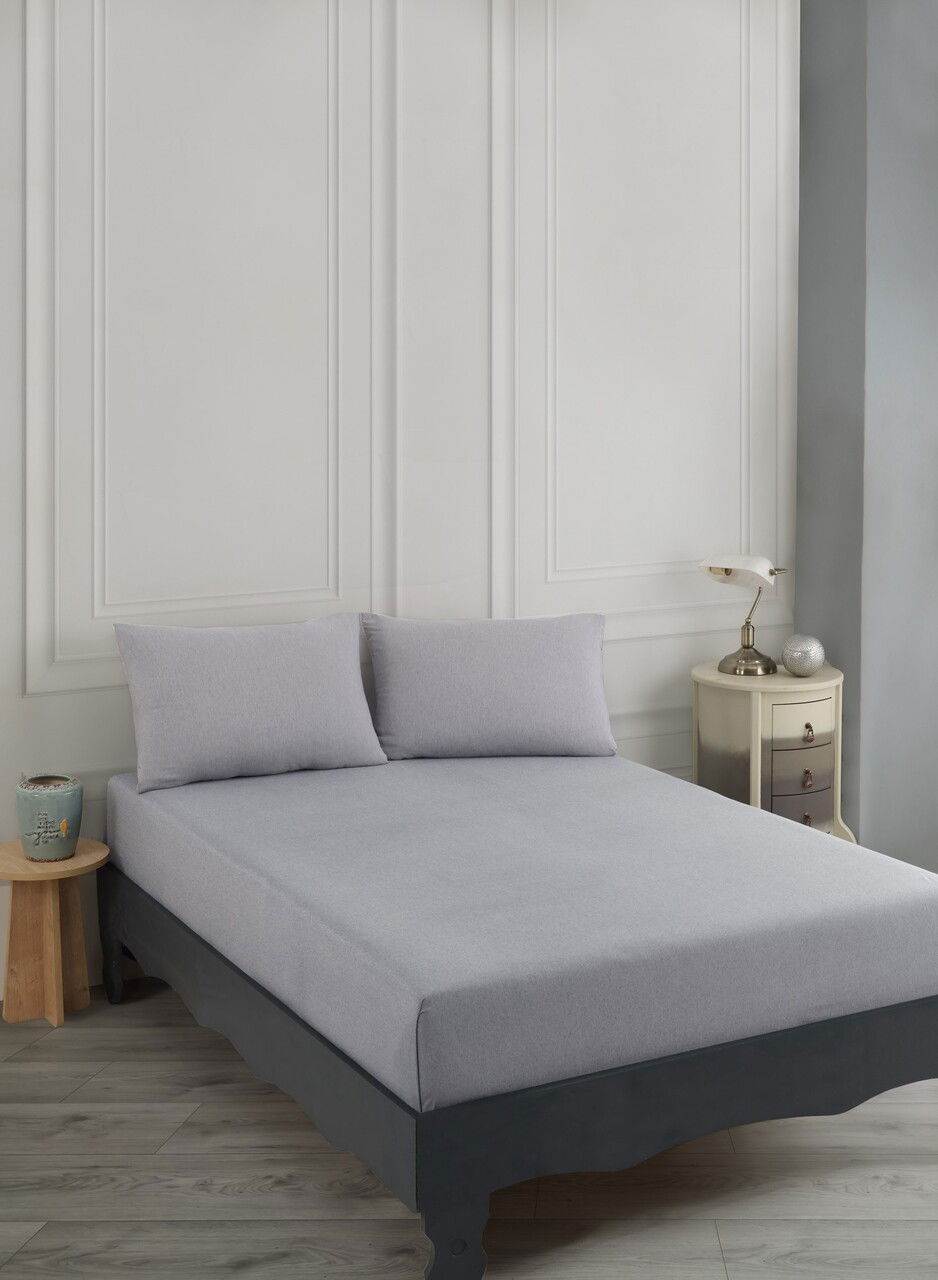 Set de pat dublu (cearceaf cu elastic si perne) 3 piese, Road Potlu - Light Grey, EnLora Home, 70% bumbac/30% poliester