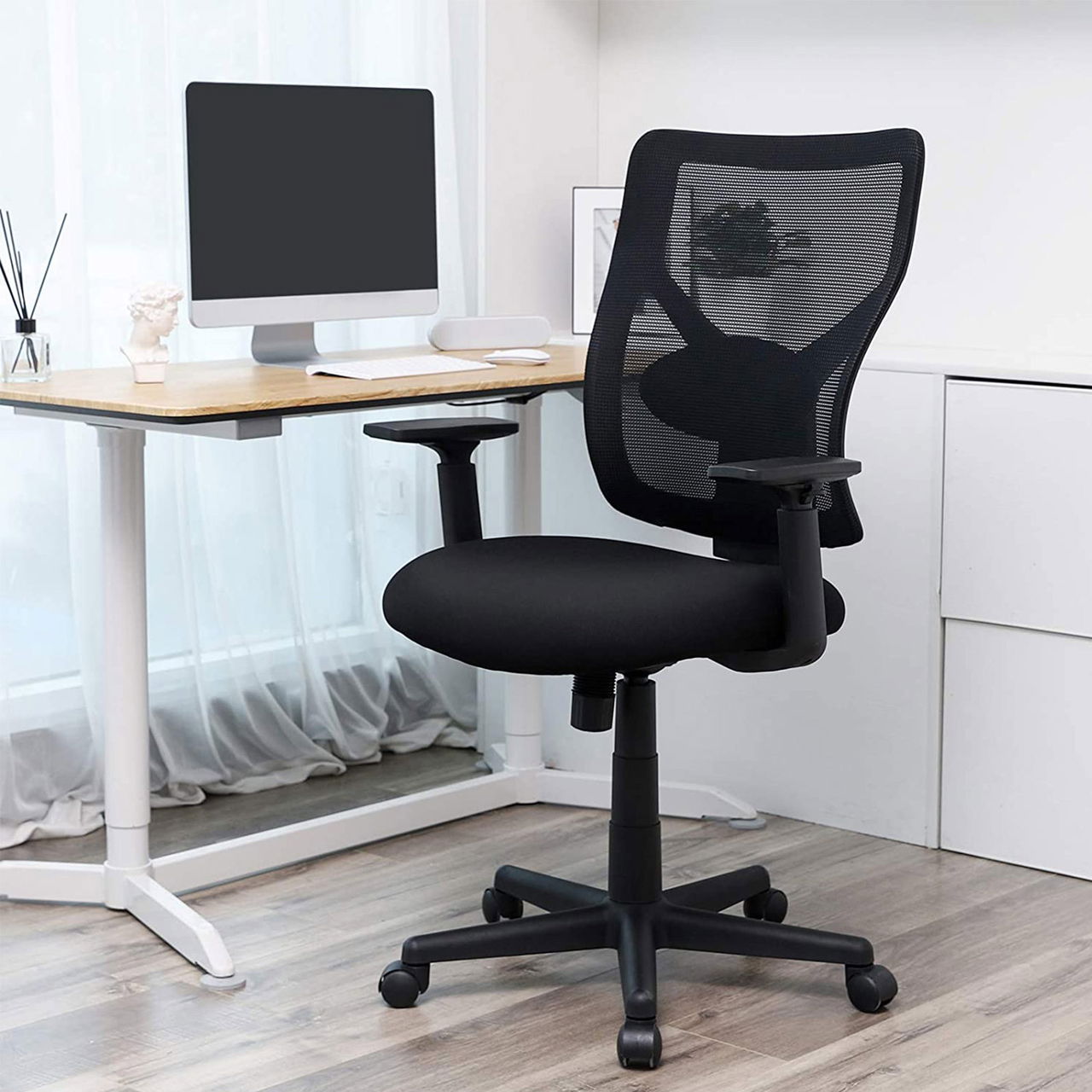 Scaun de birou, Songmics, ergonimic, suport lombar reglabi, sezut cu arcuri, max 120 kg, negru