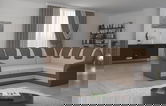 Coltar extensibil dreapta 3 locuri ELTAP, LII-028, Lord II, 243x195x112 cm, lemn/poliester, bej deschis/maro