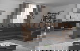 Coltar extensibil dreapta 3 locuri ELTAP, LII-033, Lord II, 243x195x112 cm, lemn/poliester, maro inchis/maro