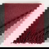 Patura Finns, Homla, 130x170 cm, acril, visiniu