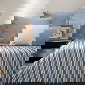 Cuvertura de pat Modern Hamptons, Homla, 200x220 cm, poliester, alb/albastru
