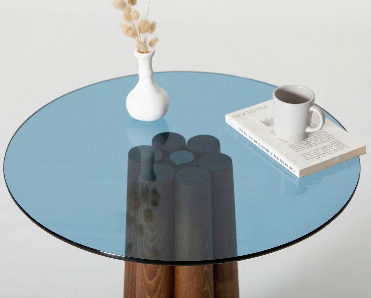 Masuta de cafea, Neostill, Thales Walnut, Albastru, 50x50x50 cm, Sticla temperata, Nuc / Albastru