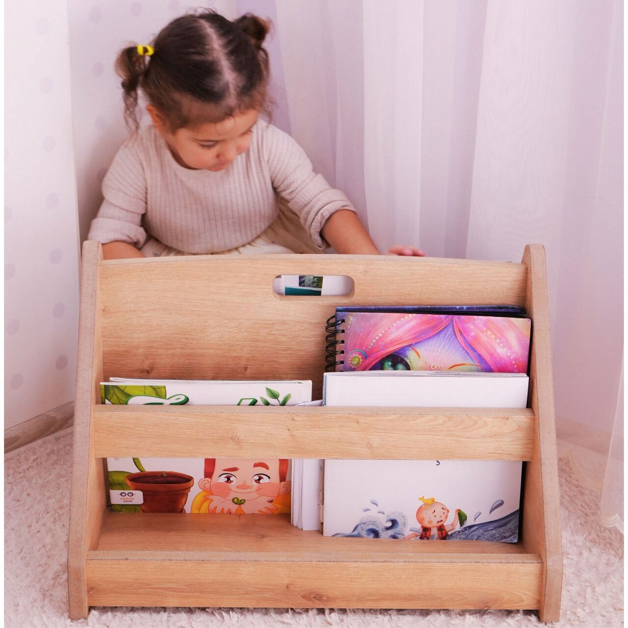 Corp biblioteca, Bambini, Kucuk Bilge, Maro
