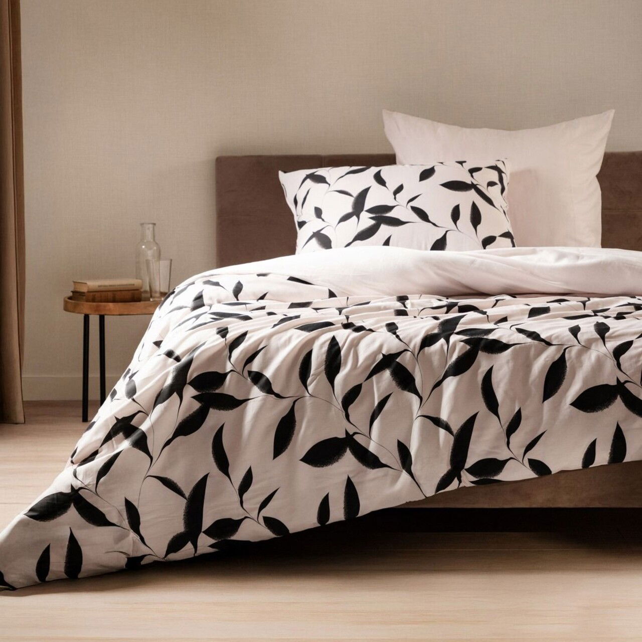 Lenjerie de pat dubla Lydia, Homla, 3 piese, 160x200 cm, bumbac satinat, bej/negru