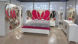 Dormitor complet Royal rosu saltea inclusa 180x200cm