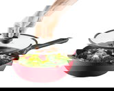 Tigaie Wok cu capac Noel, Ambition, 28 cm, aluminiu, visiniu/negru