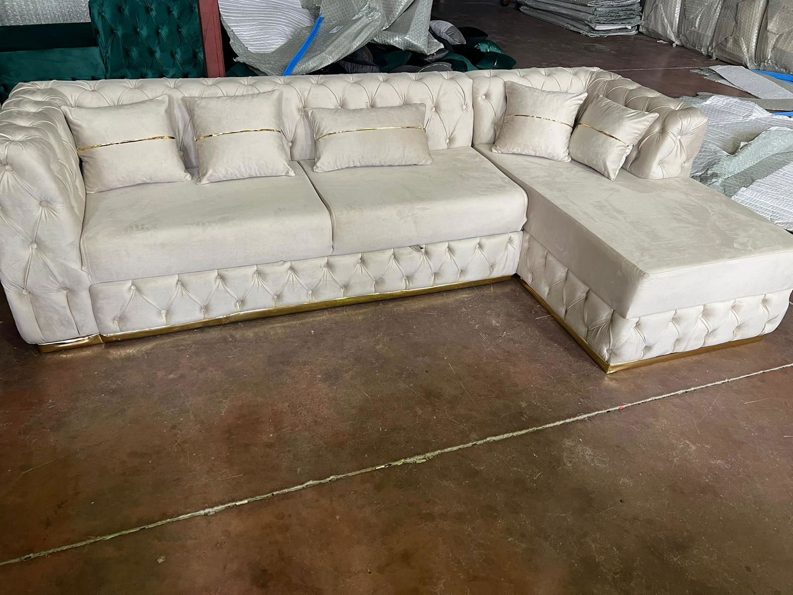 COLTAR EXTENSIBIL VERONA 3 PERSONALIZABIL PE CULORI