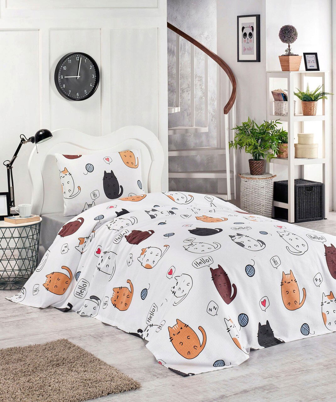 Set cuvertura pique Single, L'essentiel Maison, Hello Cats, Bumbac, White / Black / Orange / Blue / Pink