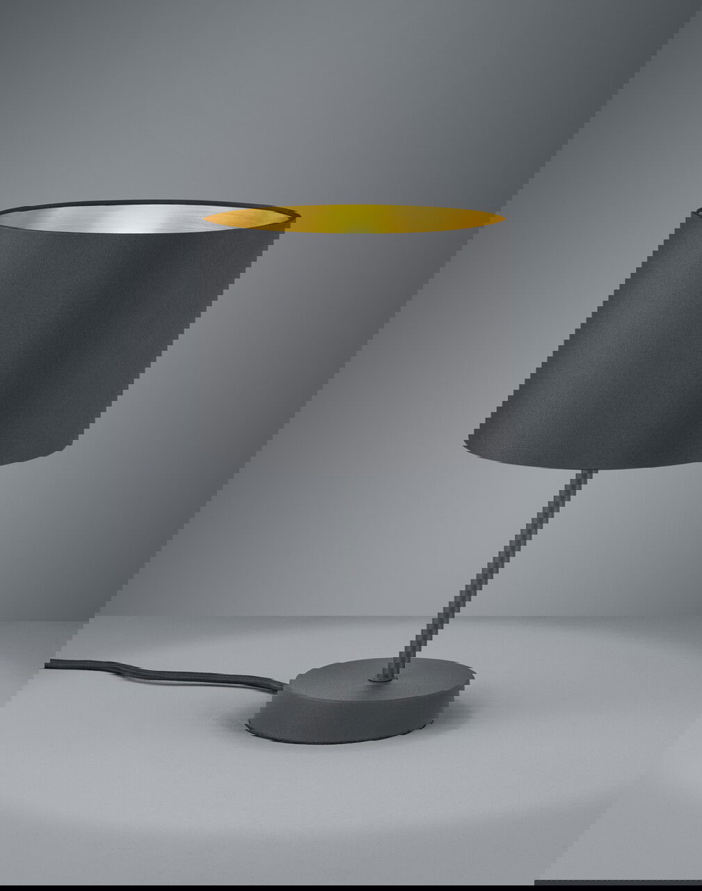 Lampa de masa Hostel, TRIO, 20x33 cm, 40W, 1x E27, metal/textil, negru mat/auriu