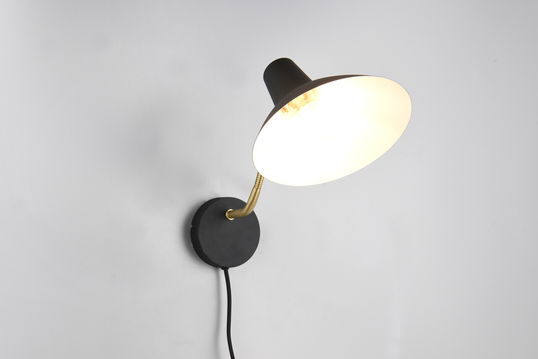 Lampa de perete Traveller, TRIO, 32.7x21 cm, 10W, 1x E27, metal, negru/auriu