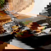 Tigaie grill cu 2 compartimente Lucaso, Homla, 28x28x4.5 cm, 1.6 L, aluminiu/plastic, negru