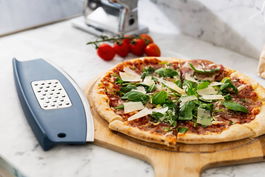 Feliator cu razatoare pentru pizza Leo Line Albastru, 30 cm