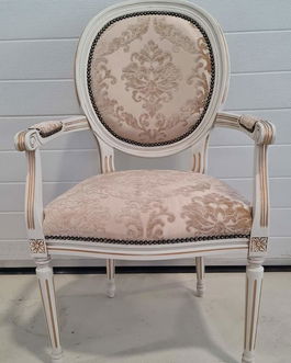 Scaun MAYA 2 din lemn cu brațe