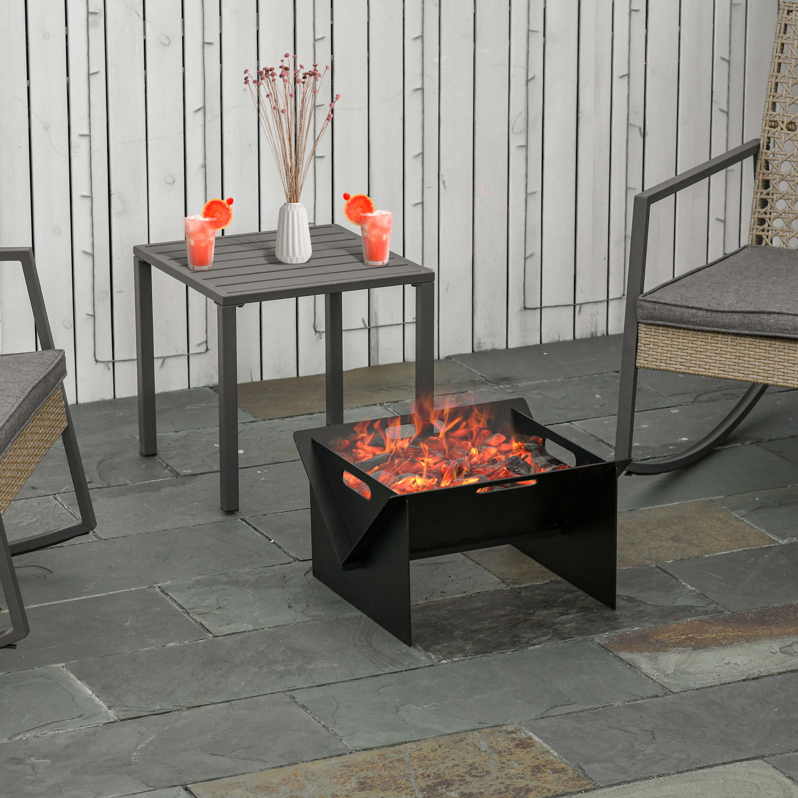 Outsunny Vatra de Foc pentru Gradina din Otel Patrata cu Manere, Vatra  pentru Exterior cu Design Negru, 50x45x30cm