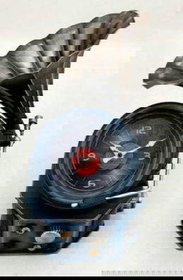 Ceas de masa Gramophone, 16x16x22 cm, fier, multicolor