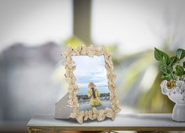 Rama foto decorativa din polirasina Butterflies Small Auriu, 22,3 x 27,8 cm