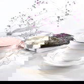 Set 6 cesti cu farfurie pentru cafea Aura Silver, Ambition, 220 ml, portelan New Bone China, alb
