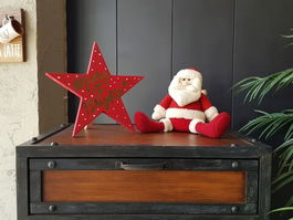 Decoratiune de perete, Merry And Bright, 35x35x2cm, Placaj , Roșu / Verde