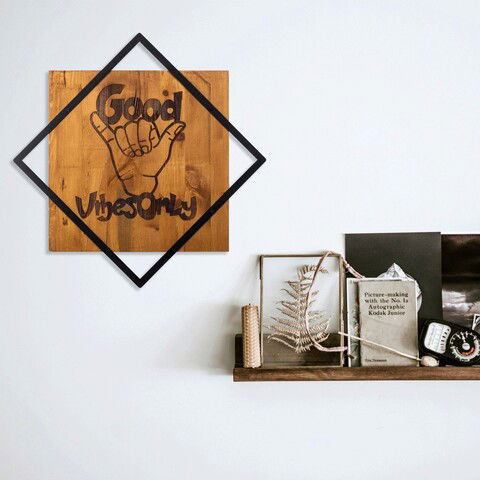 Decoratiune de perete, Good Vibes Only, 50% lemn/50% metal, Dimensiune: 54 x 54 cm, Nuc / Negru