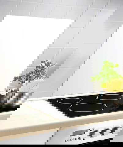 Protectie aragaz, Wenko, Splashback White, 60 x 70 cm, sticla termorezistenta, alb