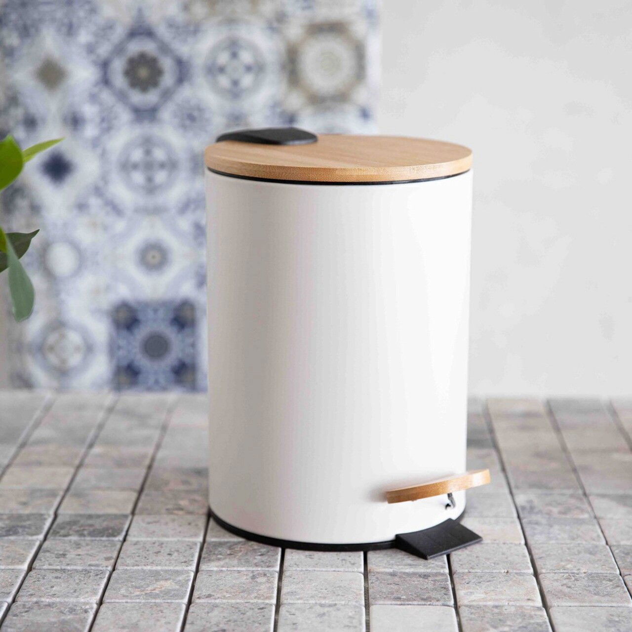 Cos de gunoi cu pedala Maris, Homla, 3 L, plastic/lemn, alb