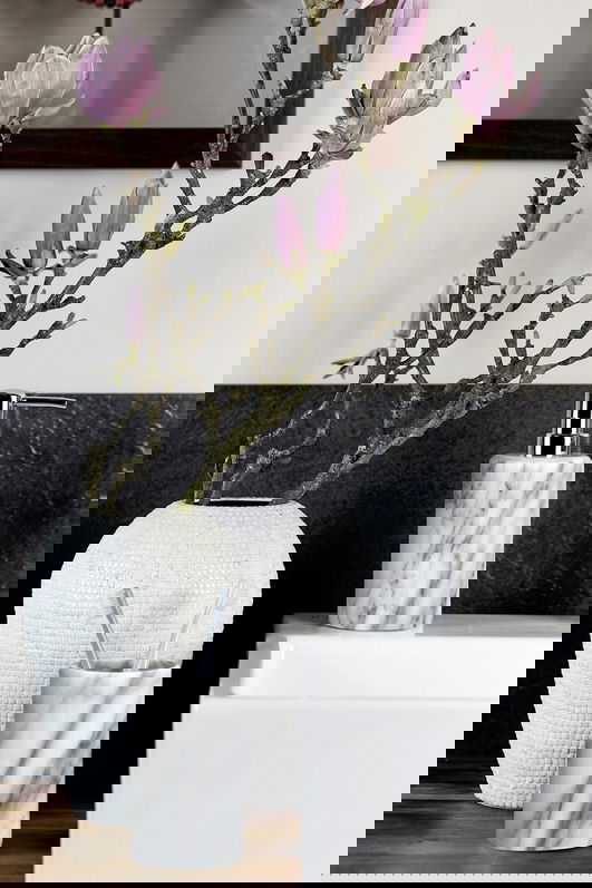 Suport pentru periute si pasta de dinti Onyx, Wenko, 7x12.5 cm, marmura, gri/alb